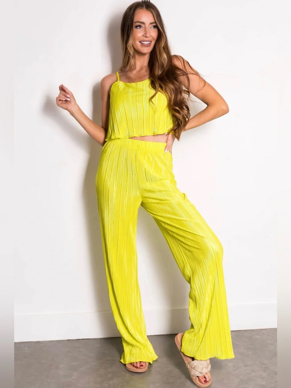 Almost Famous Neon Yellow Pleated Set - Picture 1 of 5